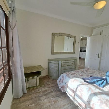Atlantis 3 One Bedroom, Sea Front, In Complex With Pool Costa del Silencio Exterior foto