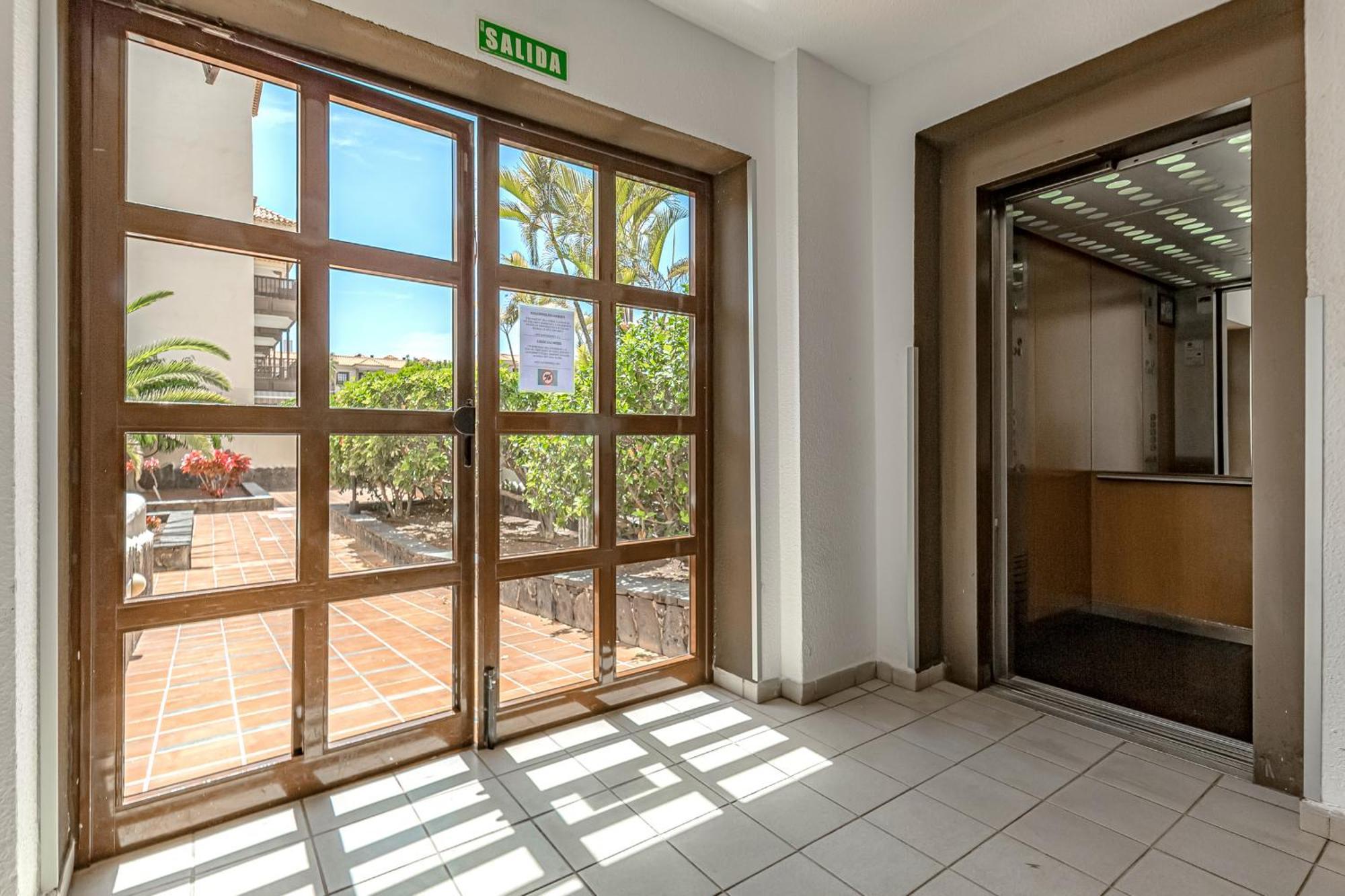 Atlantis 3 One Bedroom, Sea Front, In Complex With Pool Costa del Silencio Exterior foto