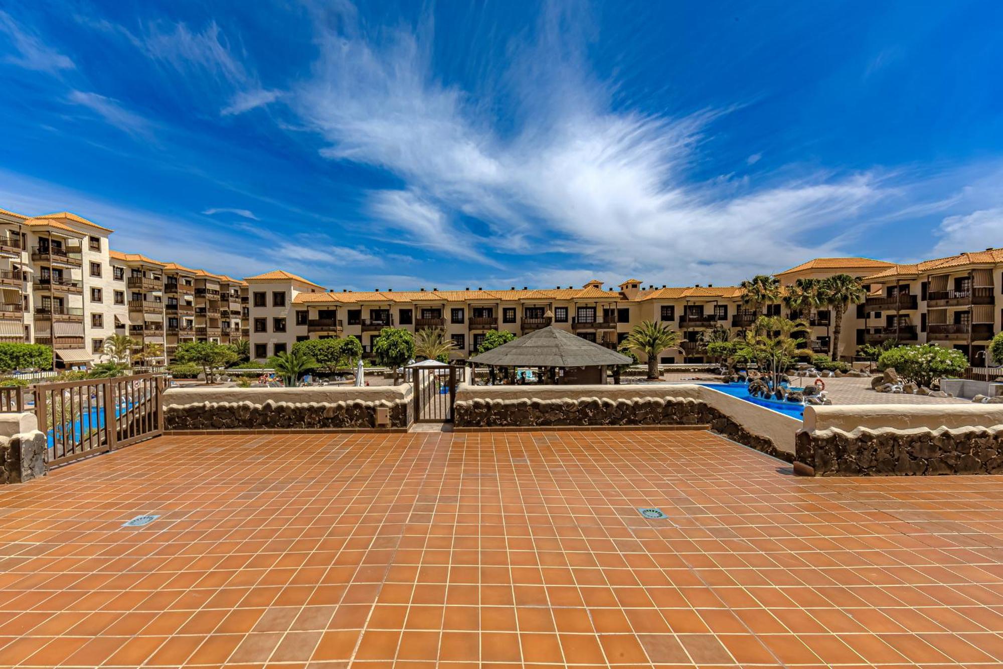 Atlantis 3 One Bedroom, Sea Front, In Complex With Pool Costa del Silencio Exterior foto