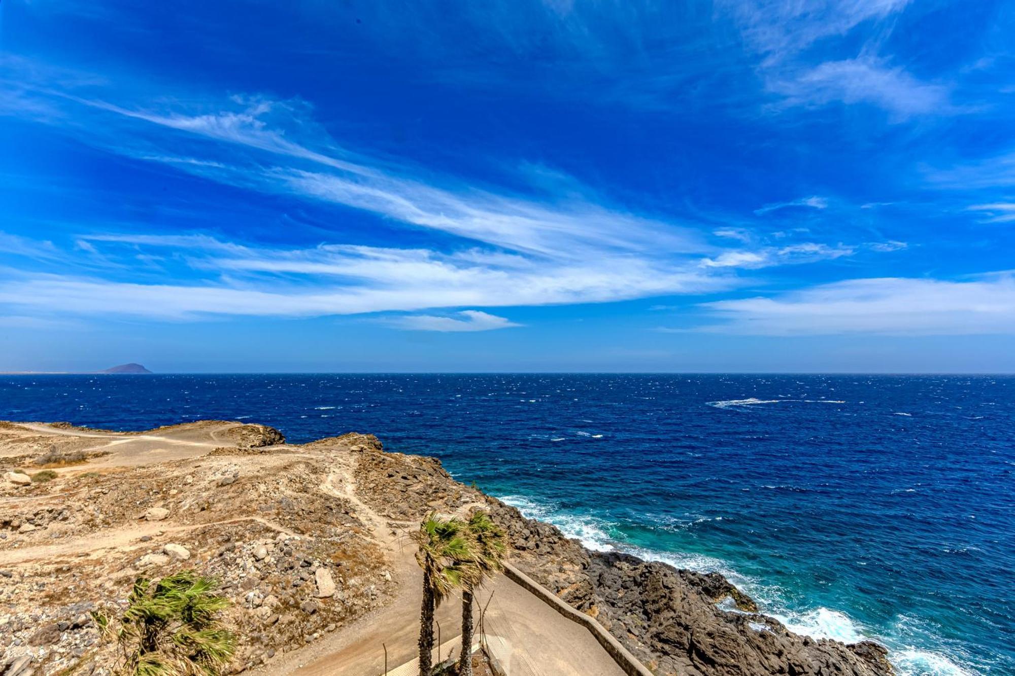 Atlantis 3 One Bedroom, Sea Front, In Complex With Pool Costa del Silencio Exterior foto